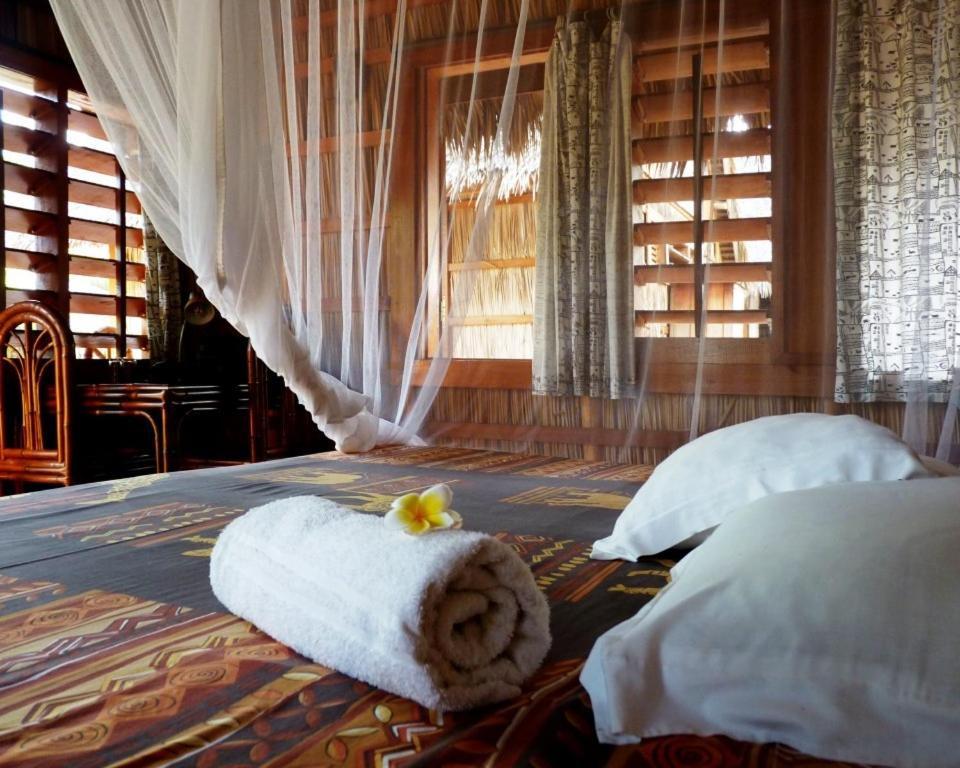 Chez Maggie Hotel & Restaurant โมรอนดาวา ภายนอก รูปภาพ