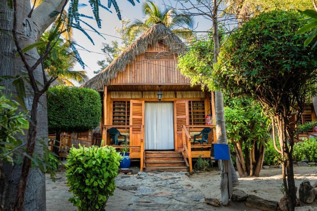 Chez Maggie Hotel & Restaurant โมรอนดาวา ภายนอก รูปภาพ